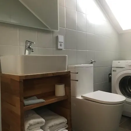 Thiele Apartment